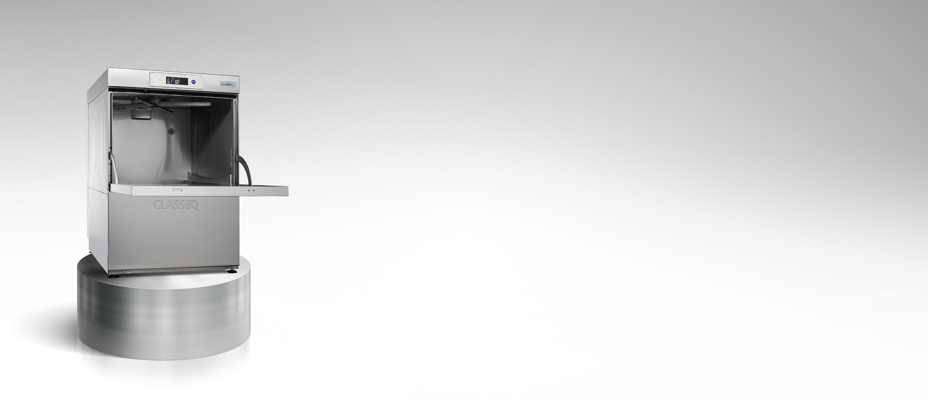 D500 Product Banner Door Open LEFT